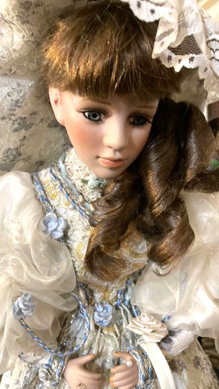 Photo 2 of CATHAY COLLECTION 1-5000 VINTAGE COLLECTIBLE PORCELAIN VICTORIAN DRESS AND HAT DOLL 40 INCHES