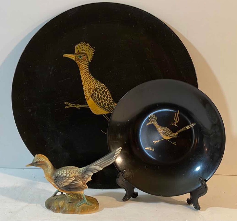 Photo 1 of COUROC PLATES- ROADRUNNER ~ SHELL , WOOD INLAY & PORCELAIN FIGURINE OF ROADRUNNER .