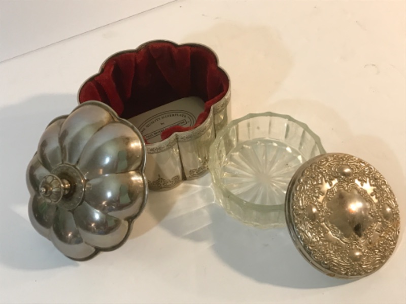 Photo 4 of SILVER PLATE JEWELRY/ TRINKET BOX AND MORE 