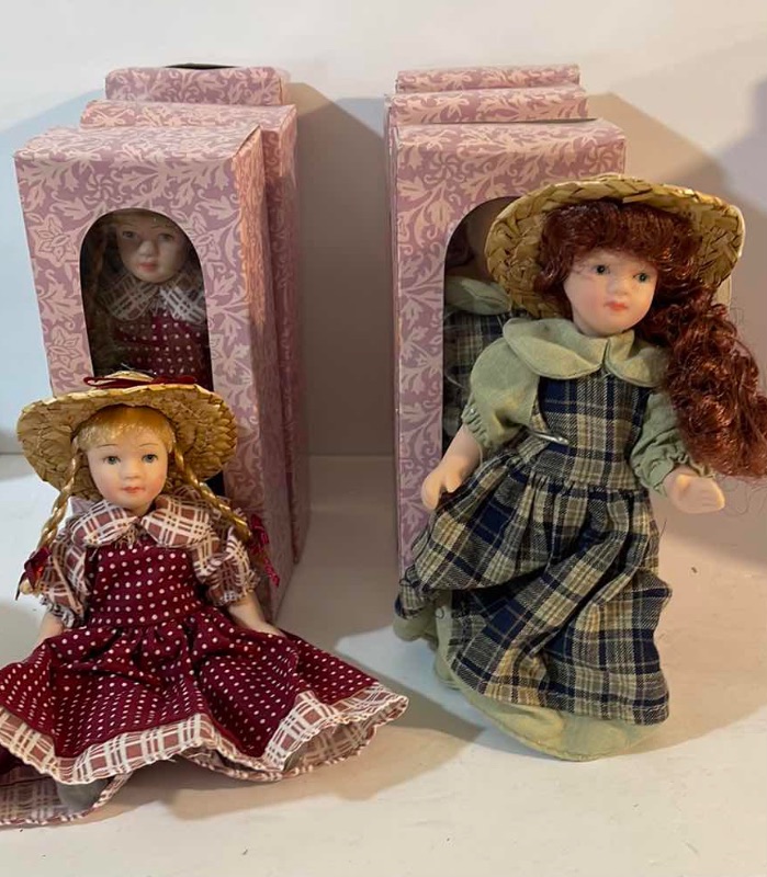 Photo 1 of NOS 8 VINTAGE PORCELAIN MINIATURE DOLLS  W/ STAND 2 DIFFERENT STYLES