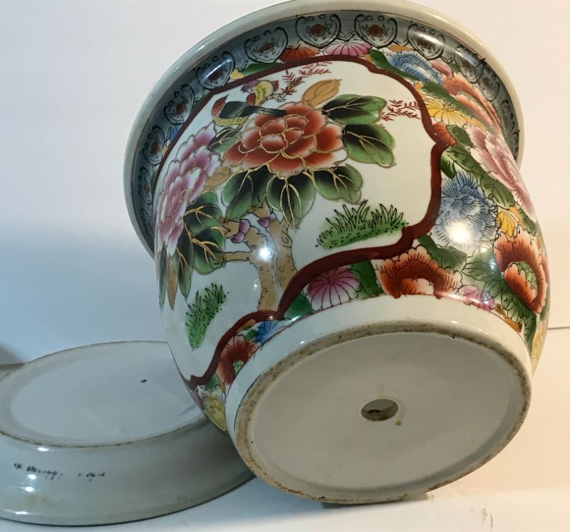 Photo 4 of VINTAGE HAND-PAINTED ASIAN PLANTER 11x9