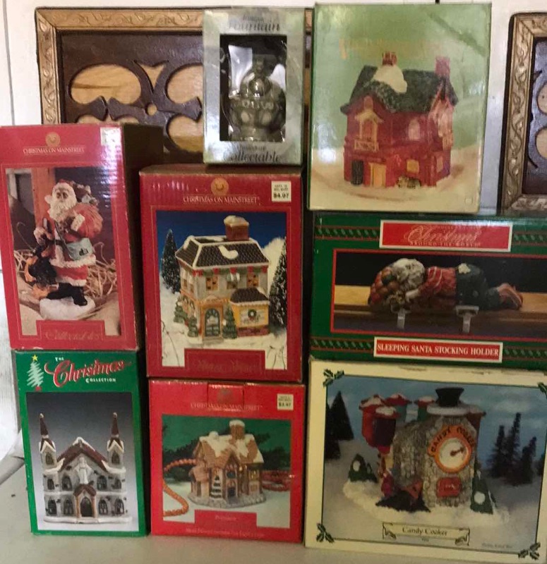 Photo 1 of CHRISTMAS MAINSTREET, THE CHRISTMAS COLLECTION, HOUSE OF LLOYD PORCELAIN COLLECTABLES