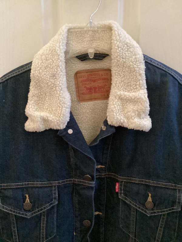 Photo 3 of LEVI’s SHERPA TRUCKER JACKET