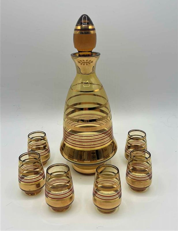 Photo 1 of GLASS LIQUOR SET