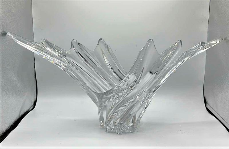 Photo 1 of VANNES CRYSTAL FRENCH CENTER BOWL 24” x 11”