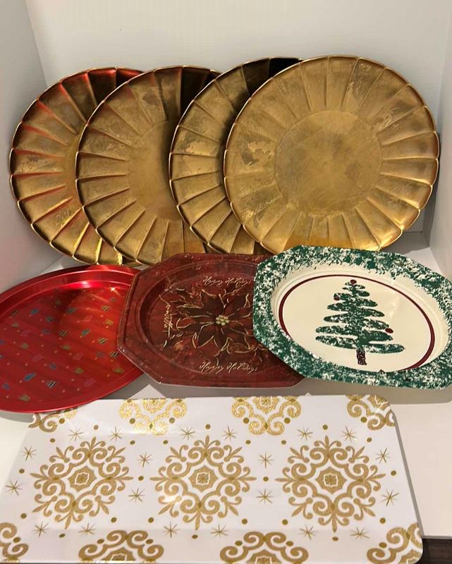Photo 1 of 4 GOLD CHARGERS AND 4 HOLIDAY TRAYS