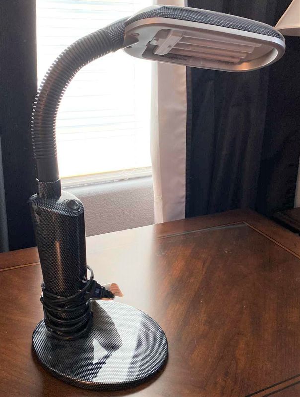 Photo 1 of DESK LAMP H18”