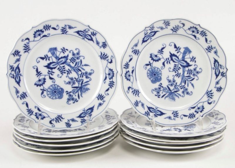 Photo 5 of RARE VINTAGE 135 PIECE SET OF BLUE DANUBE CHINA - 9 BOXES 
