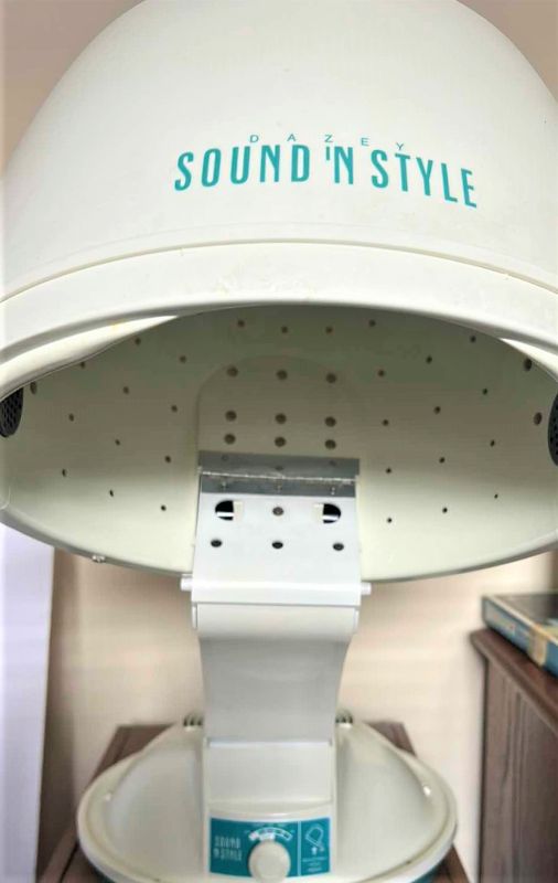 Photo 2 of DAISEY SOUND ‘N STYLE HAIR DRYER