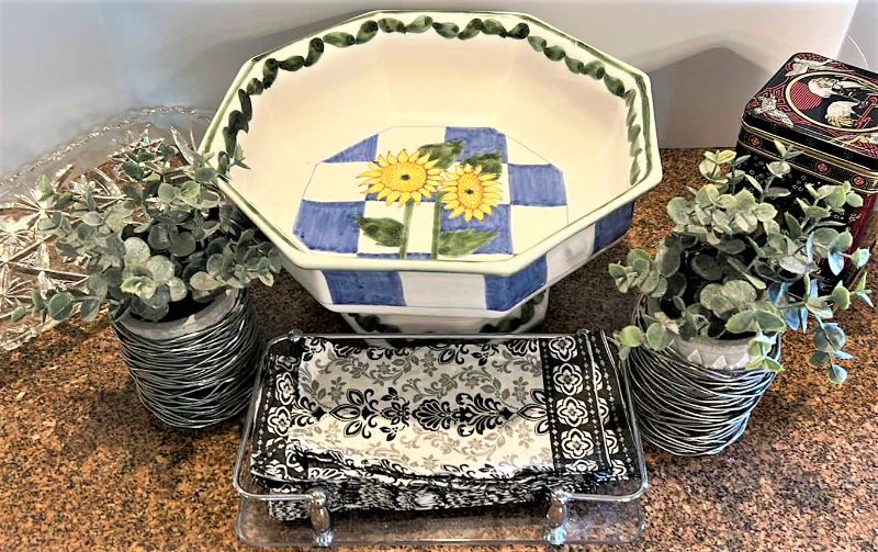 Photo 1 of 6PC HOME DECOR ASSORTMENT