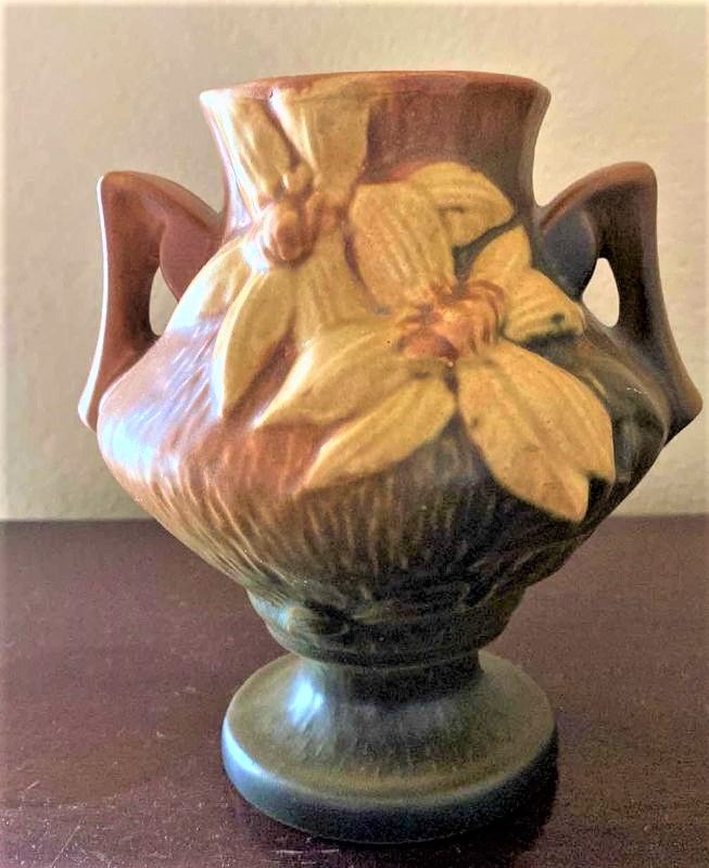 Photo 1 of VINTAGE ROSEVILLE POTTERY CLEMATIS  DOUBLE SIDED VASE 188-6” H6.5”