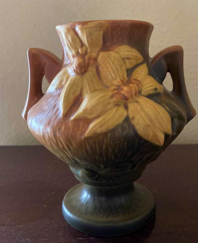 Photo 6 of VINTAGE ROSEVILLE POTTERY CLEMATIS  DOUBLE SIDED VASE 188-6” H6.5”