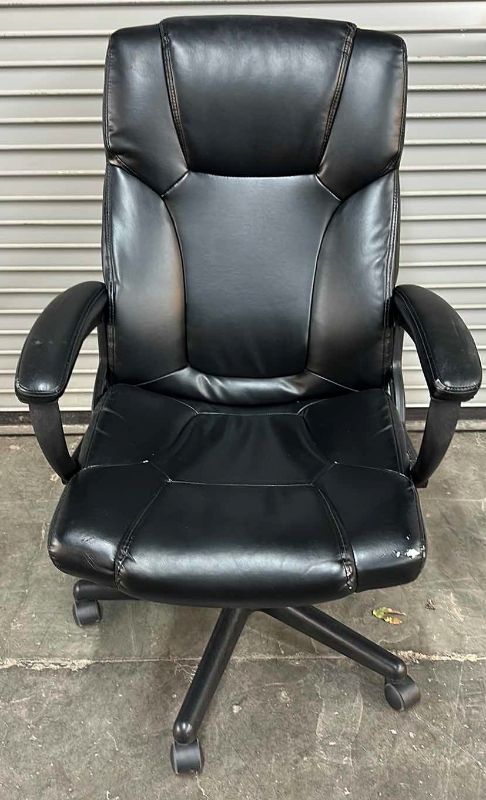 Photo 1 of EXECUTIVE HIGH BACK LEATHER ADJUSTABLE OFFICE CHAIR