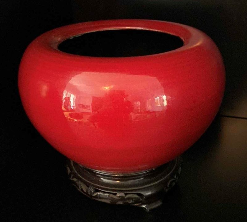 Photo 1 of RED POTTERY BOWL MADE IN ENGLAND 8“ x 5“ INCLUDES STAND