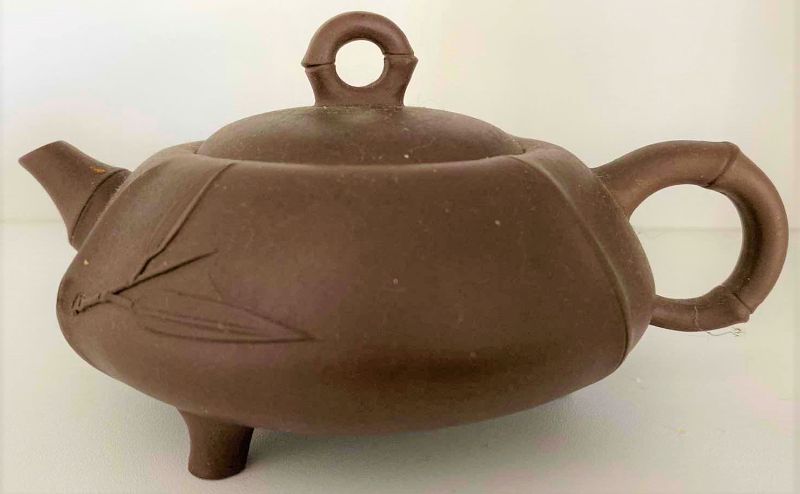 Photo 1 of VINTAGE CHINESE COLLECTIBLE CLAY TEA POT 6.25” x 3.25”