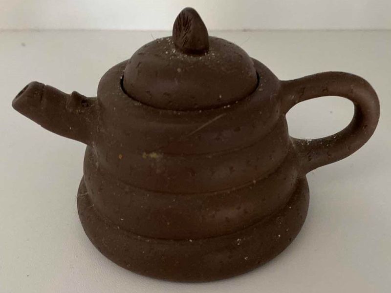 Photo 1 of VINTAGE CHINESE COLLECTIBLE CLAY TEA POT 4 1/2” x 2.75”