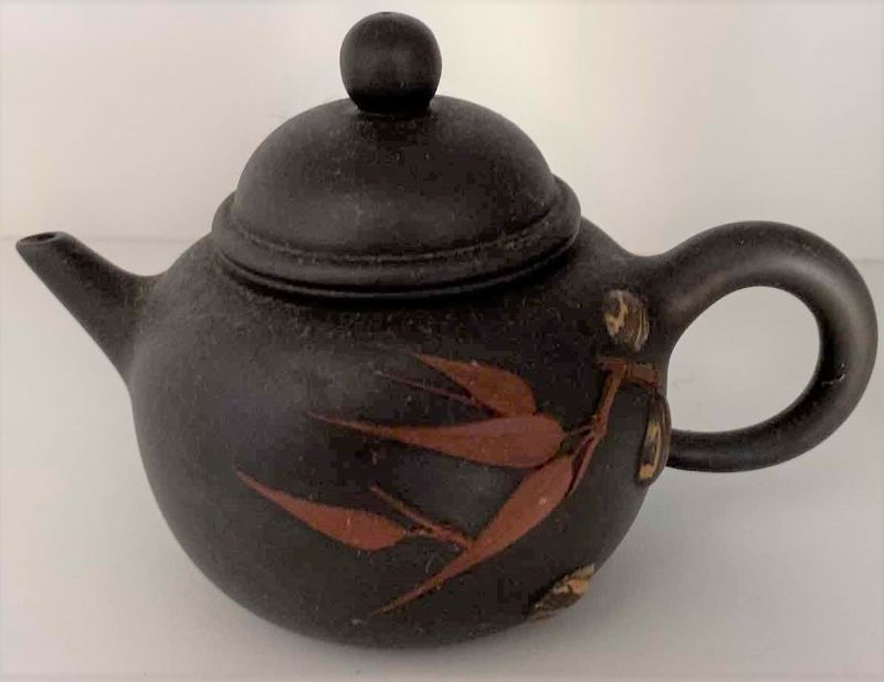 Photo 1 of VINTAGE CHINESE COLLECTIBLE CLAY TEA POT 6” x 3 3/4”
