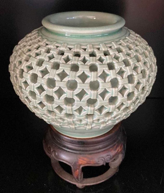 Photo 1 of VINTAGE KOREAN NATIONAL TREASURE SIGNED DOUBLE WALL RETICULATED CELADON CERAMIC VASE 8“ x 7“ STAND INCLUDED