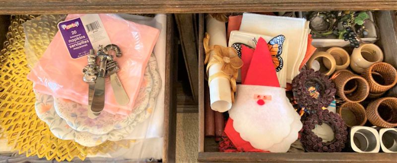 Photo 1 of 2 DRAWERS DINING ROOM WITH PLACEMATS NAPKINS AND NAPKIN RINGS