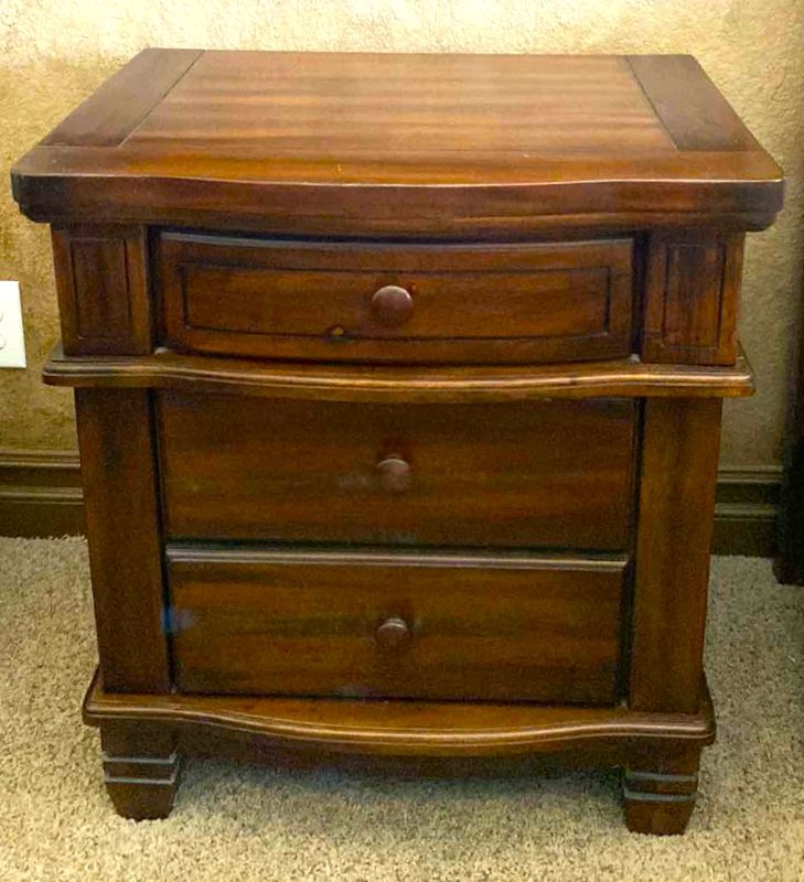 Photo 1 of DARK WOOD TRADITIONAL NIGHT STAND 25 1/4“ x 18 1/4“ H 28“