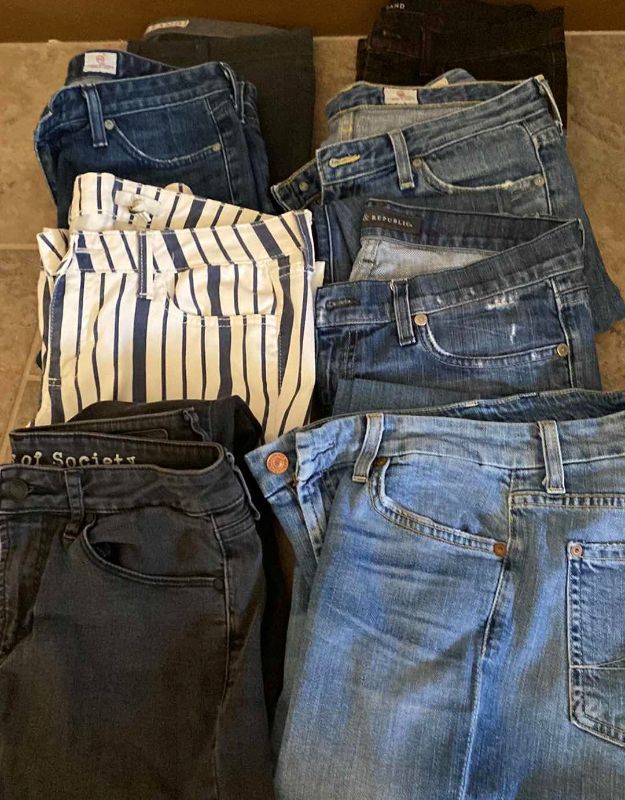 Photo 1 of 8-WOMENS SIZE 28 DENIM ROCK AND REPUBLIC , 7 FOR ALL MANKIND AND MORE