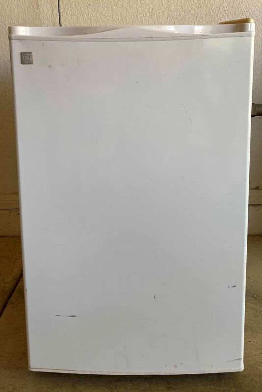 Photo 1 of GENERAL ELECTRIC COMPACT REFRIGERATOR 20“ x 22“ H 31 1/2“