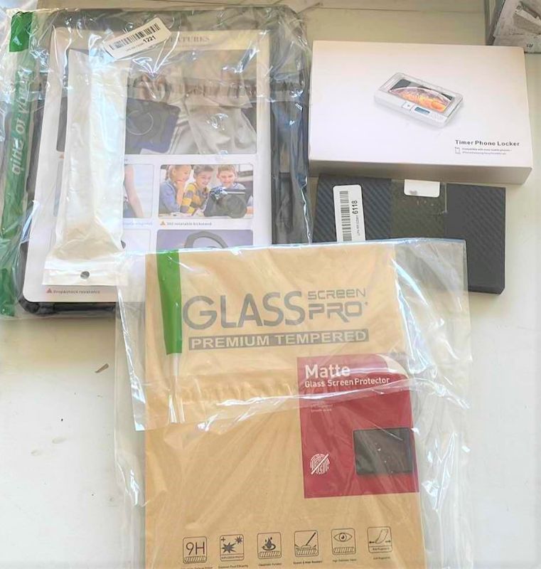 Photo 1 of IPAD SCREEN PROTECTOR AND CASE