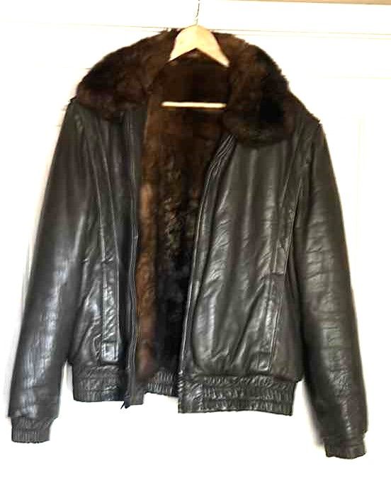 Photo 1 of MENS FUR LINED LEATHER JACKET SIZE L