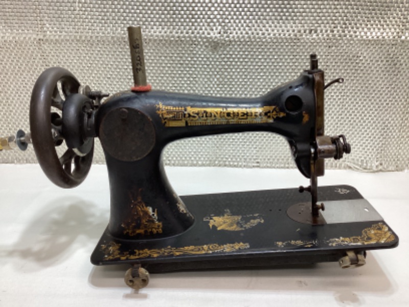 Photo 5 of ANTIQUE SINGER SEWING MACHINE