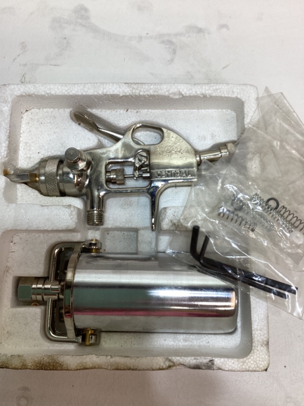 Photo 5 of Central Pneumatic 6.75 oz. Touch-Up Air Spray Gun