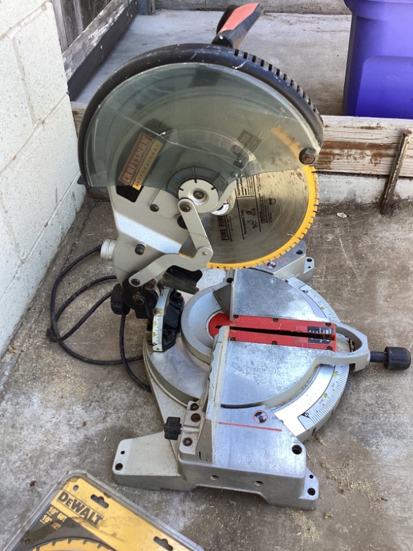 Photo 3 of CRAFTSMAN 12” COMPOUND MITER SAW