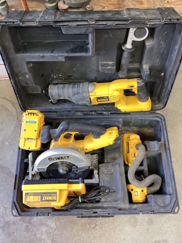 Photo 1 of DEWALT BOX SET