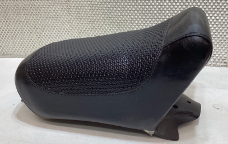 Photo 1 of HARLEY DAVIDSON MOTORCYCLE SEAT