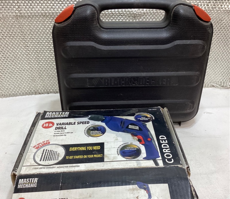 Photo 1 of BLACK & DECKER FIRE STORM 12V AND MASTER MECHANICS