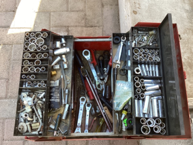 Photo 1 of SEARS CRAFTSMAN TOOL BOX FULL OF TOOLS
* LOOK AT ALL PHOTOS