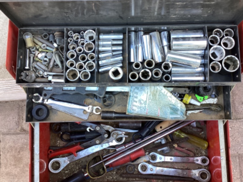 Photo 1 of SEARS CRAFTSMAN TOOL BOX FULL OF TOOLS
* LOOK AT ALL PHOTOS