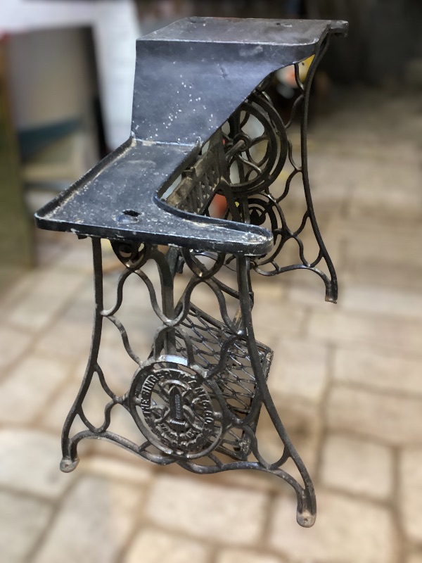 Photo 1 of ANTIQUE SINGER FOOT PEDAL SEWING MACHINE BASE