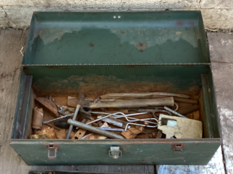 Photo 4 of VINTAGE TOOL BOX AND MISCELLANEOUS TOOLS