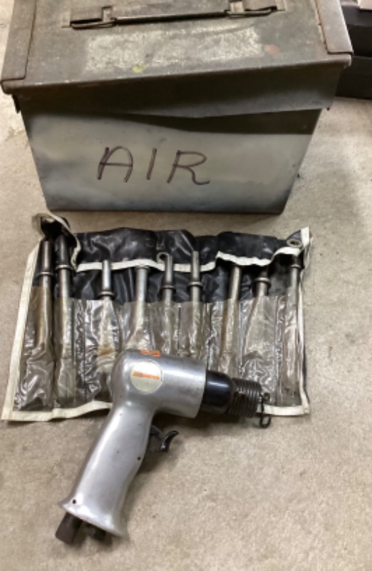 Photo 1 of AIR PNEUMATIC IMPACT HAMMER IN AMO BOX