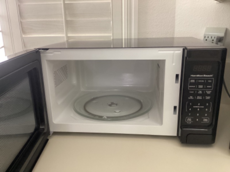 Photo 3 of HAMILTON BEACH TURN TABLE MICROWAVE