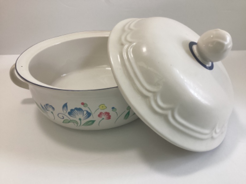 Photo 2 of FLORAL EXPRESSIONS- THAILAND 
9” COVERED CASSEROLE & GRAVY BOAT WITH BASE