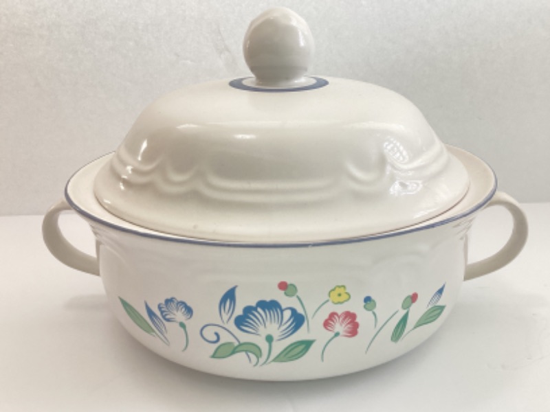 Photo 1 of FLORAL EXPRESSIONS STONEWARE - THAILAND-
9” COVERED CASSEROLE