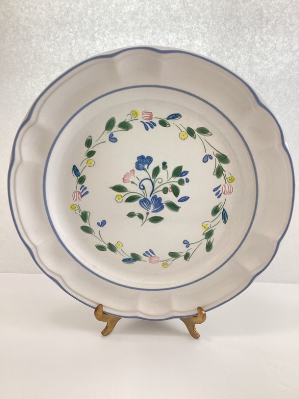 Photo 2 of FLORAL EXPRESSIONS STONEWARE MADE IN MEXICO - 7- 11” DINNER PLATES