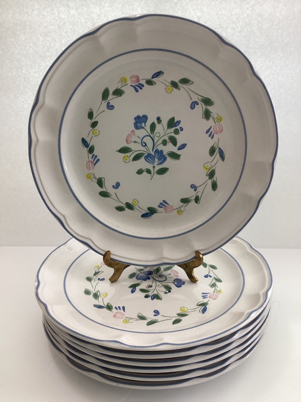 Photo 1 of FLORAL EXPRESSIONS STONEWARE MADE IN MEXICO - 7- 11” DINNER PLATES