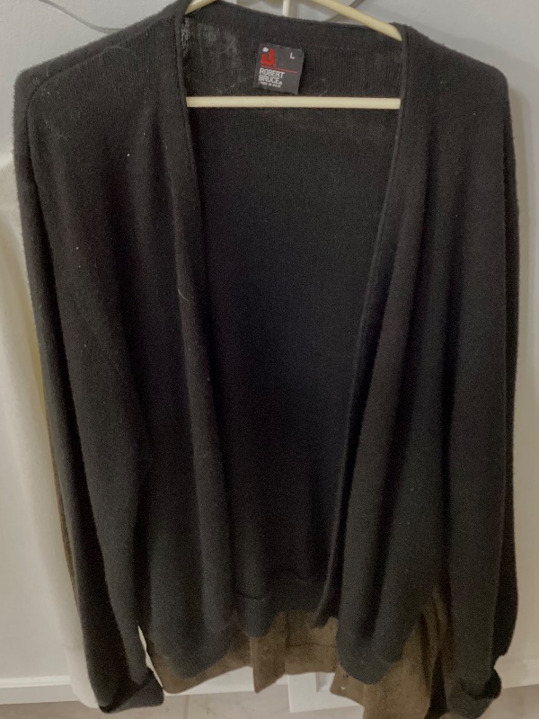 Photo 3 of MENS DESIGNER SWEATERS CYPRESS LINK. IZOD OF LONDON AND ROBERT BRUCE SIZE L
