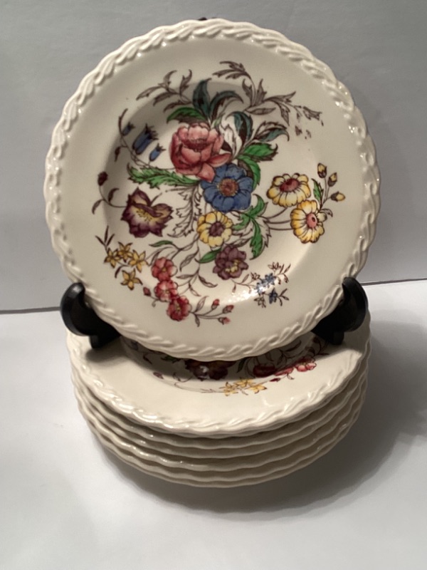 Photo 1 of 8-VINTAGE VERNON KILNS MAYFLOWER BREAD PLATES 