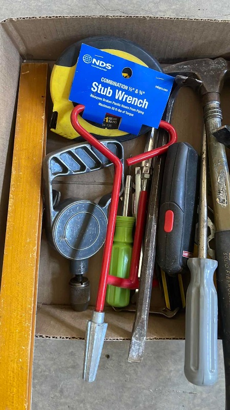 Photo 3 of ASSORTED TOOLS