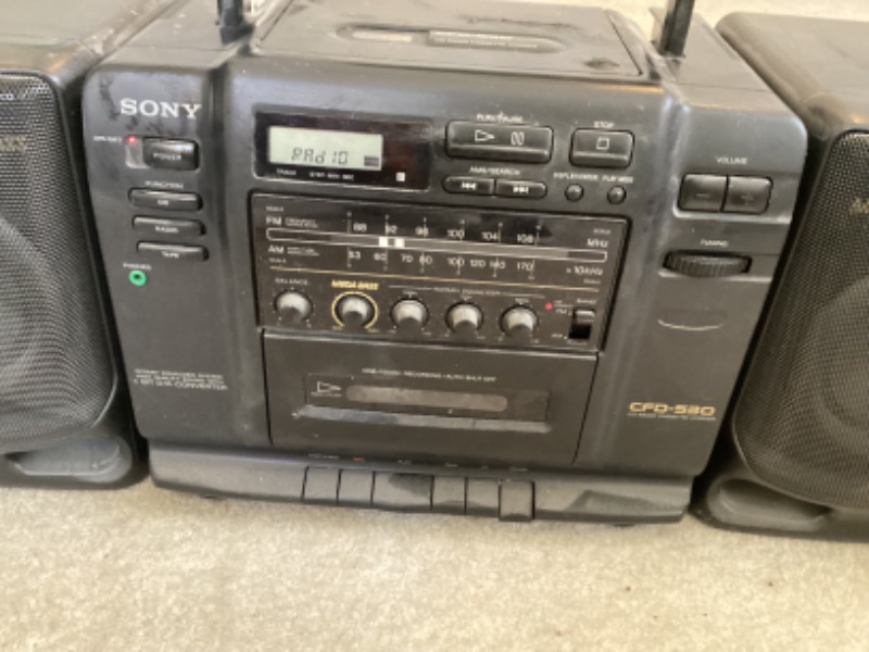 Photo 5 of SONY CFD-530 CD/ RADIO/ CASSETTE-CORDER BOOMBOX