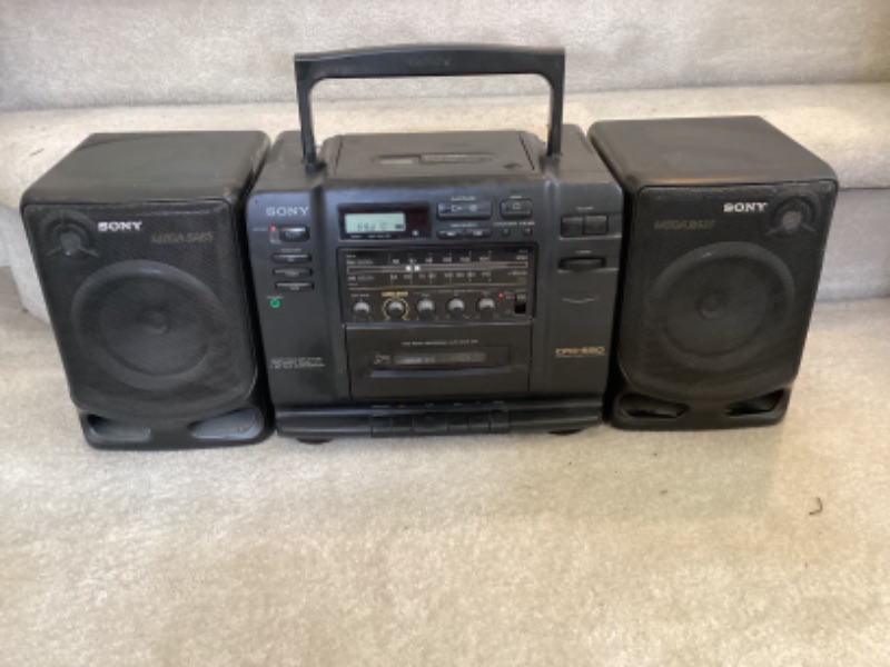 Photo 1 of SONY CFD-530 CD/ RADIO/ CASSETTE-CORDER BOOMBOX