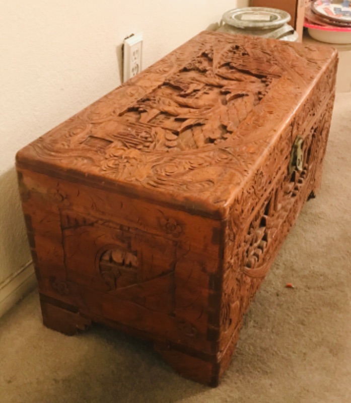 Photo 4 of VINTAGE HAND CARVED CHEST IMPORTED MADE IN PANAMA 29 X 14 X 14